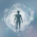 silueta humana pixelada desvaneciendose en una nube digital rodeada de iconos tecnologicos